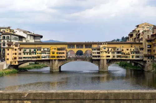 Click here to discover the history, architecture, and charm of Ponte Vecchio, Florence’s iconic medieval bridge.