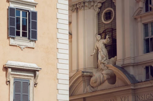 Click here to explore the beauty of Italian architecture, from ancient wonders to modern design.