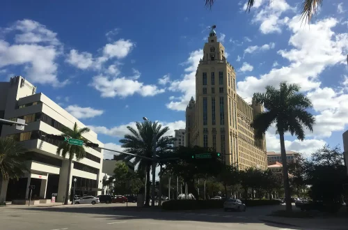 Italian citizenship in Florida: Photo of the Alhambra Towers office in Coral Gables