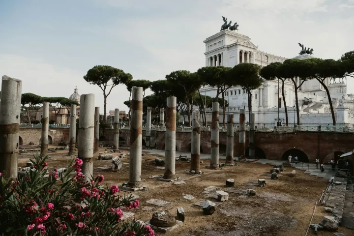 The concept of Italian citizenship has evolved significantly over the years, reflecting the country's complex political history and social changes. Today, Italian citizenship is highly sought after by many foreigners, not only because of the cultural and historical heritage it offers but also due to the various rights and privileges it provides within the European Union. Understanding the history of Italian citizenship gives us insight into the legislative and societal shifts that have shaped the current laws. This article delves into the major milestones in the evolution of Italian citizenship, highlighting key dates, laws, and their implications.