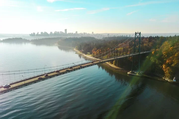 Italian citizenship in Vancouver: aerial photo of the Lions Gate Bridge in Vancouver