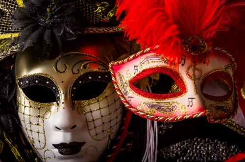 Explore Italy’s most famous festivals—from Venice Carnival to Eurochocolate—celebrating culture, tradition, food, and unforgettable local experiences.