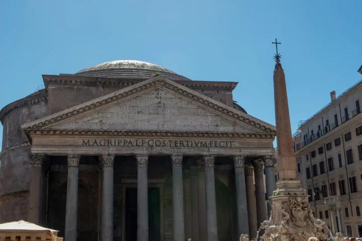 Front photo of the Pantheon's entrance in Rome