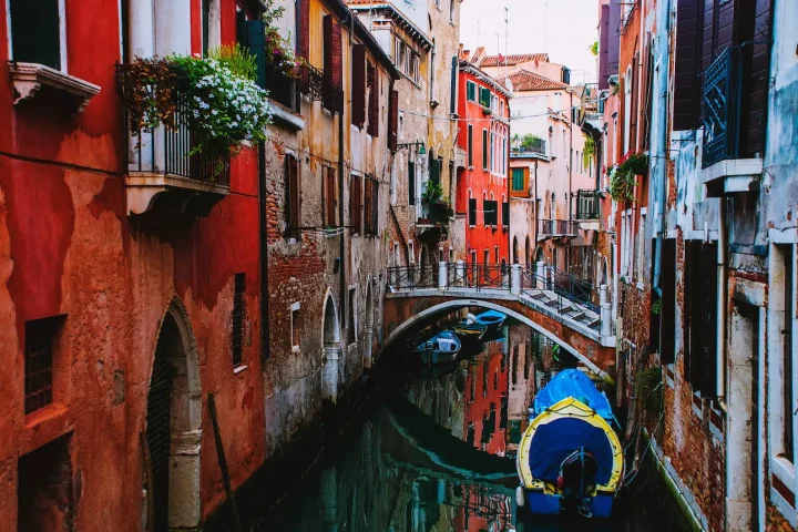 Paths to Italian citizenship: Photo of a canal in Venice