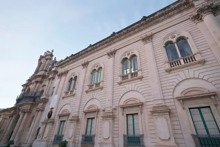 Questuras: Photo of the town hall building in Scicli, Sicily - Italy